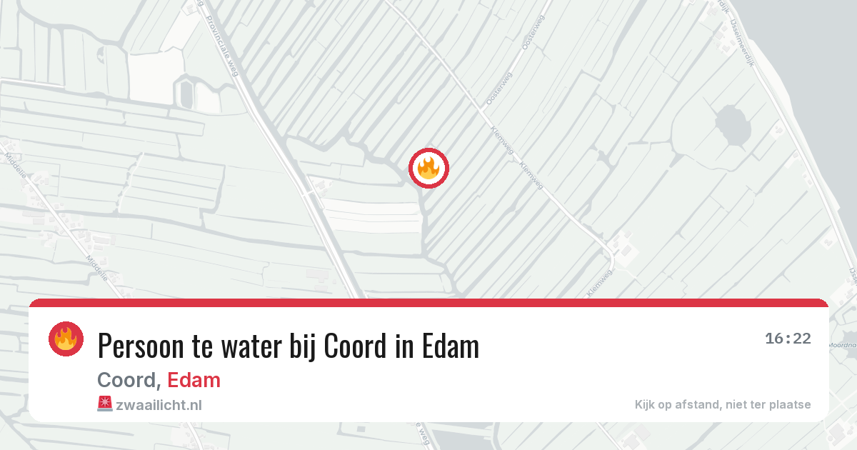 Persoon te water bij Coord in Edam — 13 mei 2026