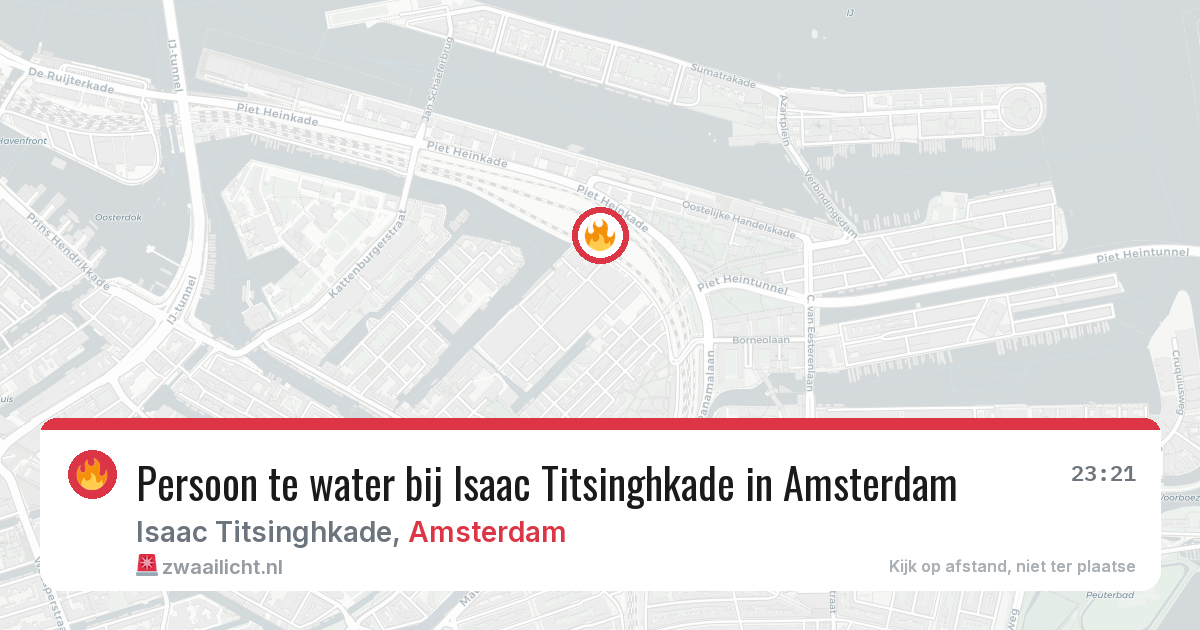 Persoon te water bij Isaac Titsinghkade in Amsterdam — 27 mei 2026