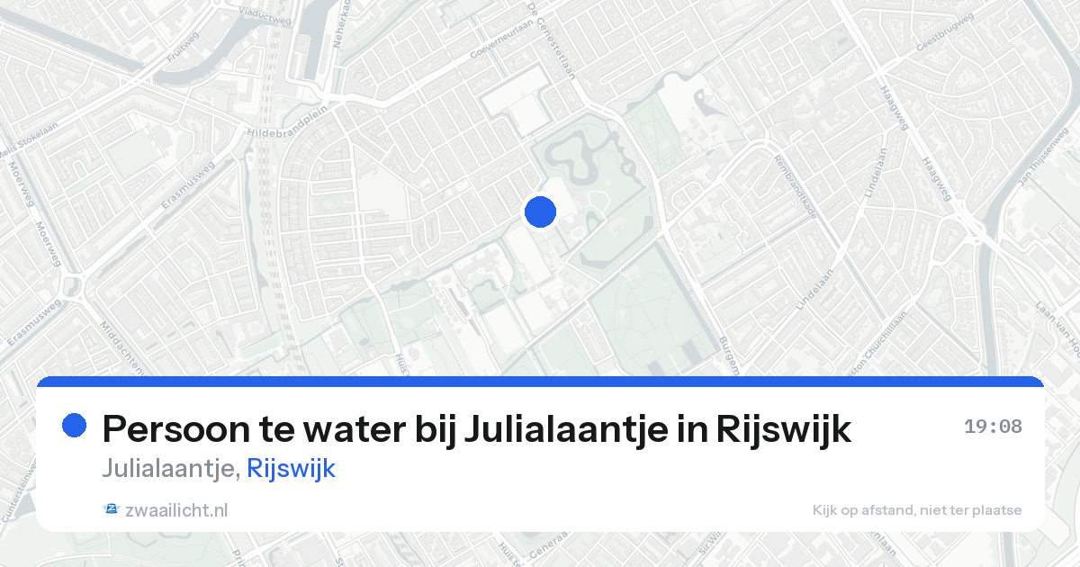 Persoon te water bij Julialaantje in Rijswijk — 20 aug 2026