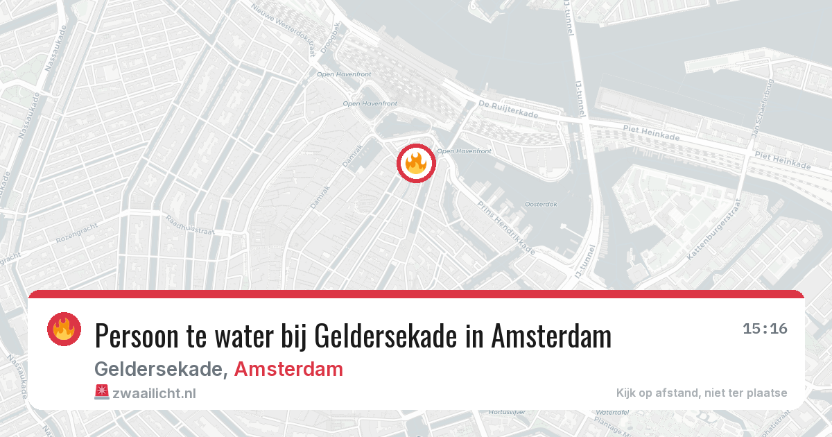 Persoon te water bij Geldersekade in Amsterdam — 9 apr 2026
