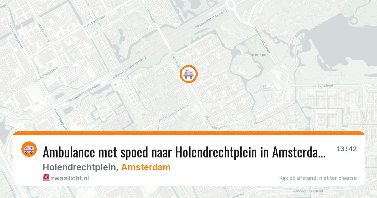 Ambulance met spoed naar Holendrechtplein in Amsterdam — 22 apr 2026