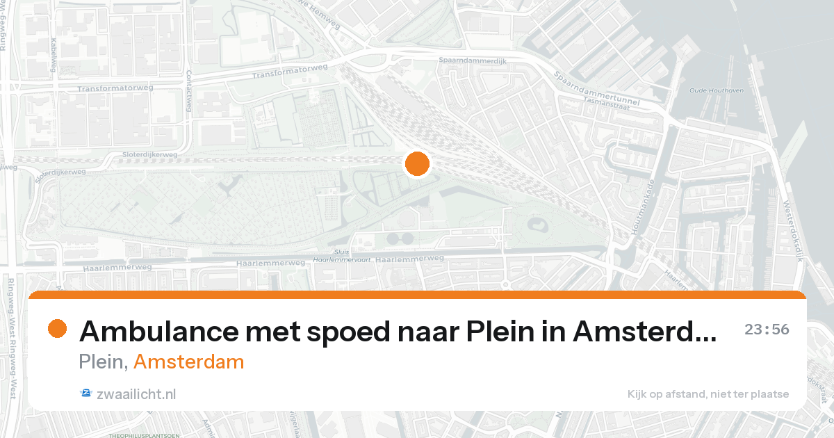 Ambulance met spoed naar Plein in Amsterdam — 15 aug 2026