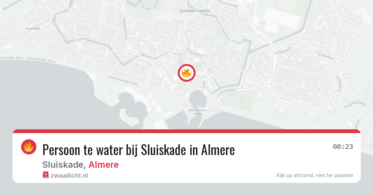 Persoon te water bij Sluiskade in Almere — 4 mrt 2026