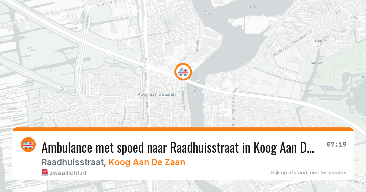 Ambulance met spoed naar Raadhuisstraat in Koog Aan De Zaan — 25 apr 2026