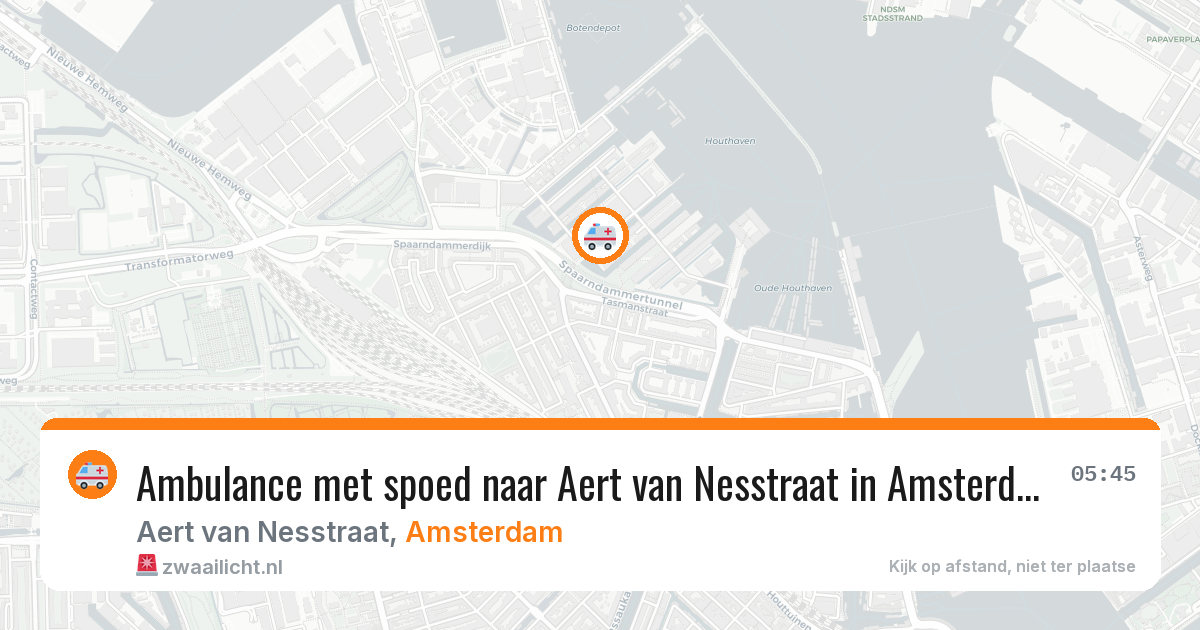 Ambulance met spoed naar Aert van Nesstraat in Amsterdam — 28 apr 2026