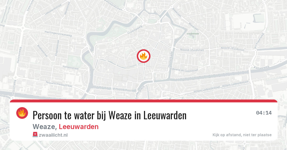 Persoon te water bij Weaze in Leeuwarden — 1 feb 2026