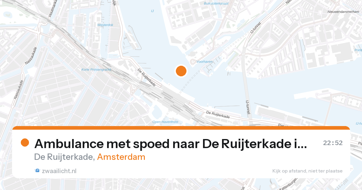 Ambulance met spoed naar De Ruijterkade in Amsterdam — 27 aug 2026