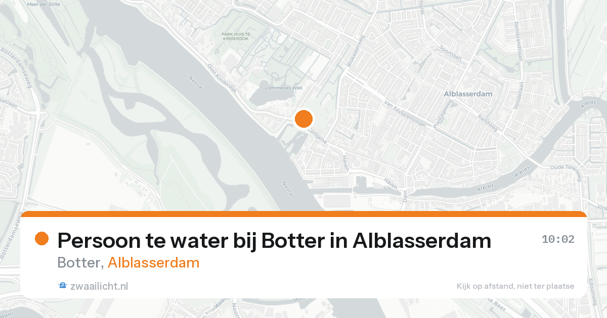 Persoon te water bij Botter in Alblasserdam — 24 aug 2026
