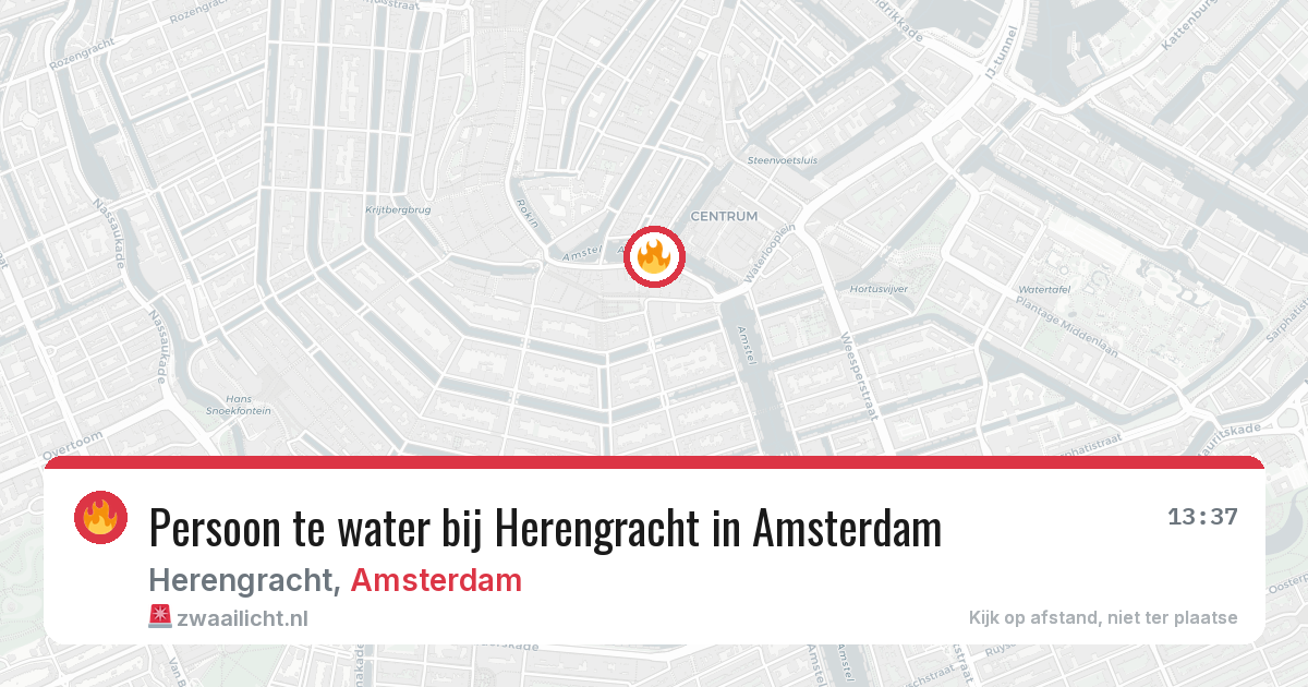 Persoon te water bij Herengracht in Amsterdam — 5 mei 2026