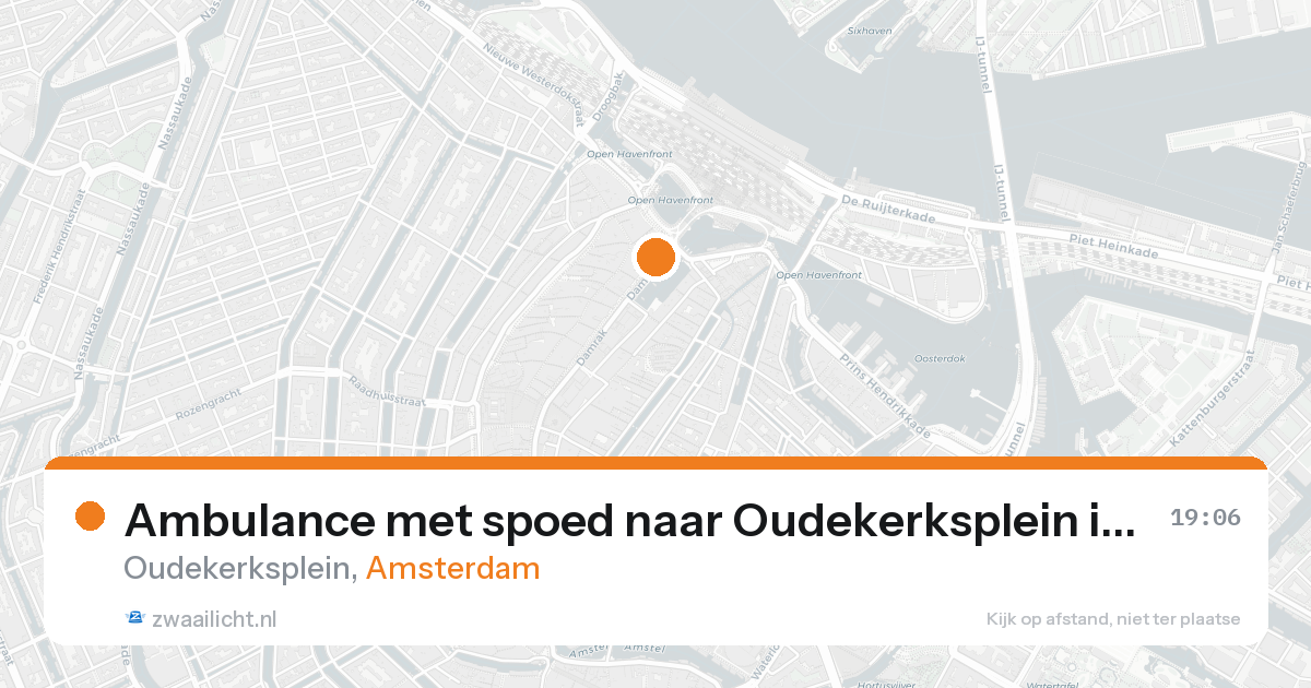 Ambulance met spoed naar Oudekerksplein in Amsterdam — 22 aug 2026