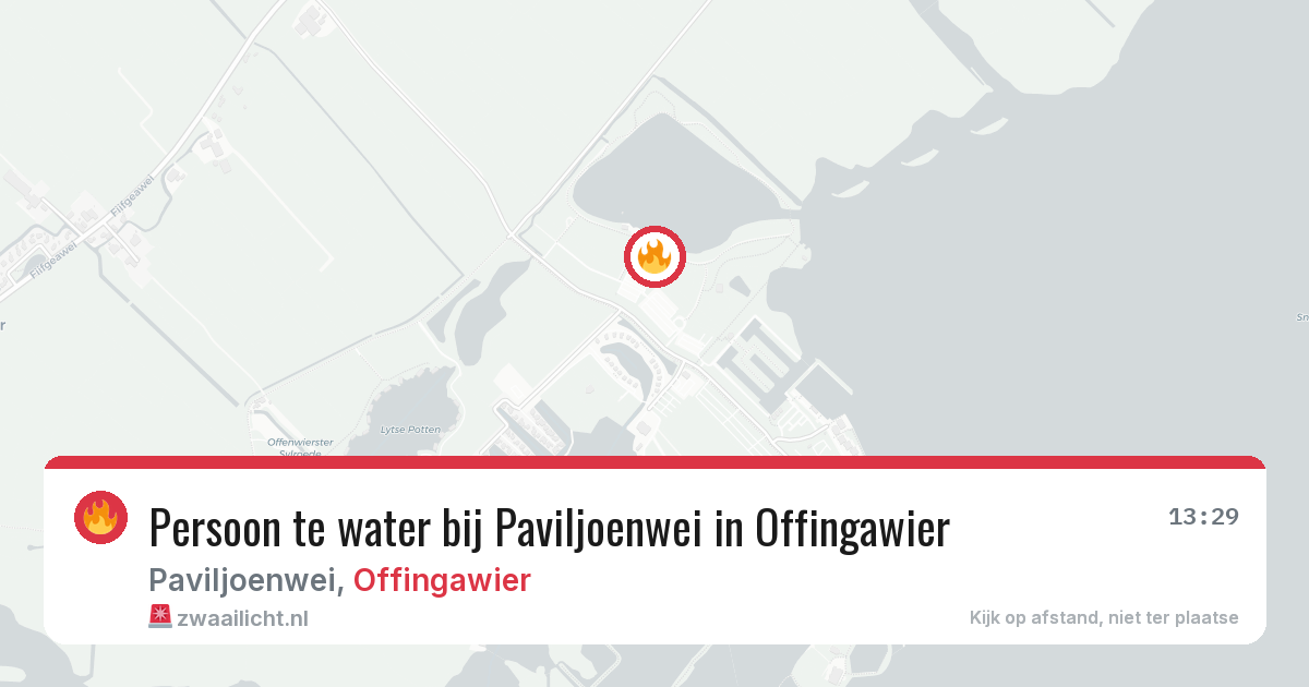 Persoon te water bij Paviljoenwei in Offingawier — 23 apr 2026