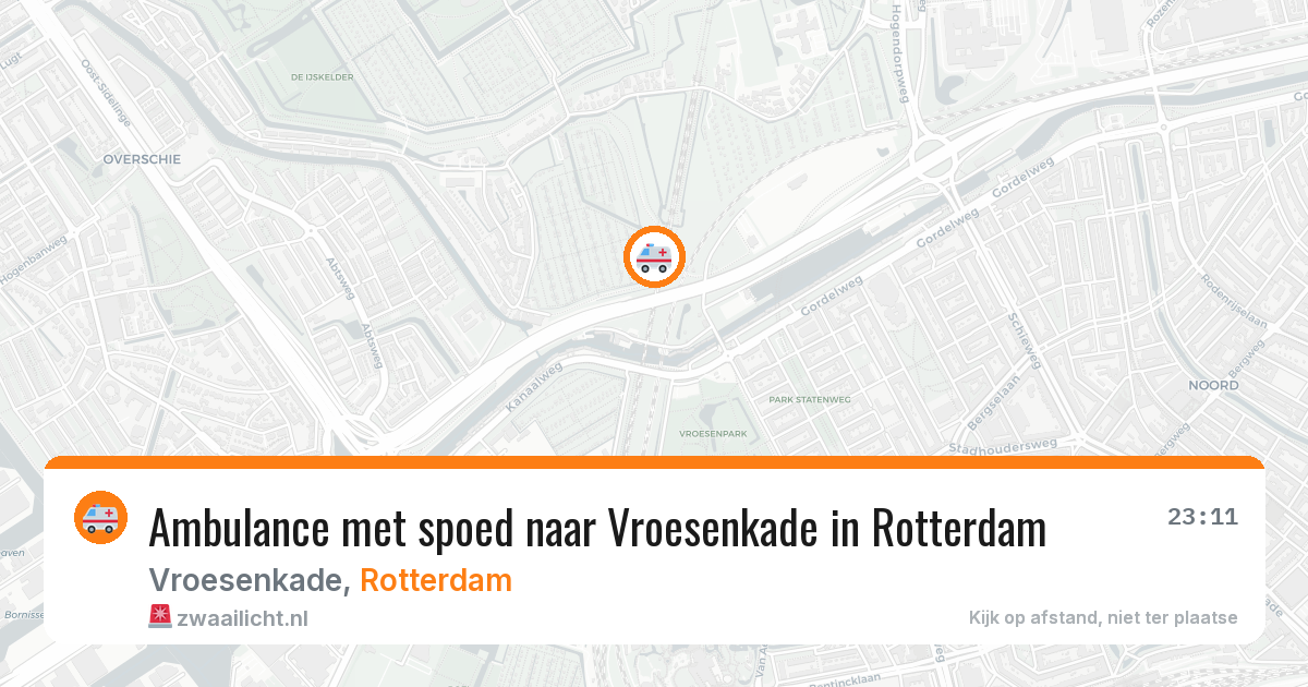 Ambulance met spoed naar Vroesenkade in Rotterdam — 12 jul 2026