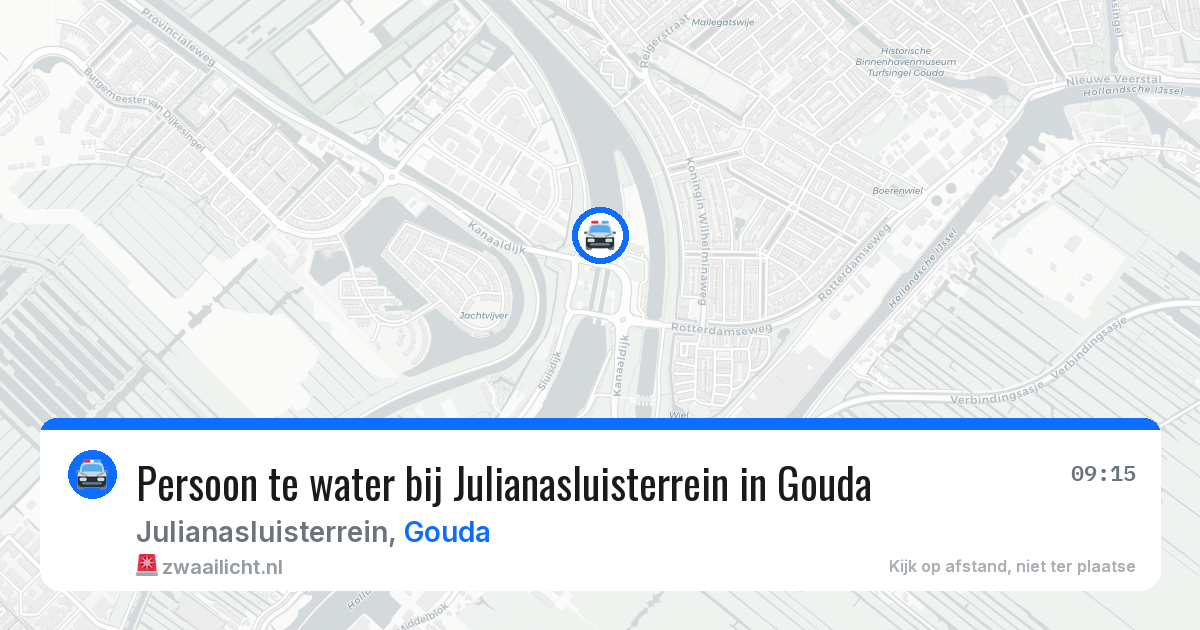 Persoon te water bij Julianasluisterrein in Gouda — 21 jan 2026