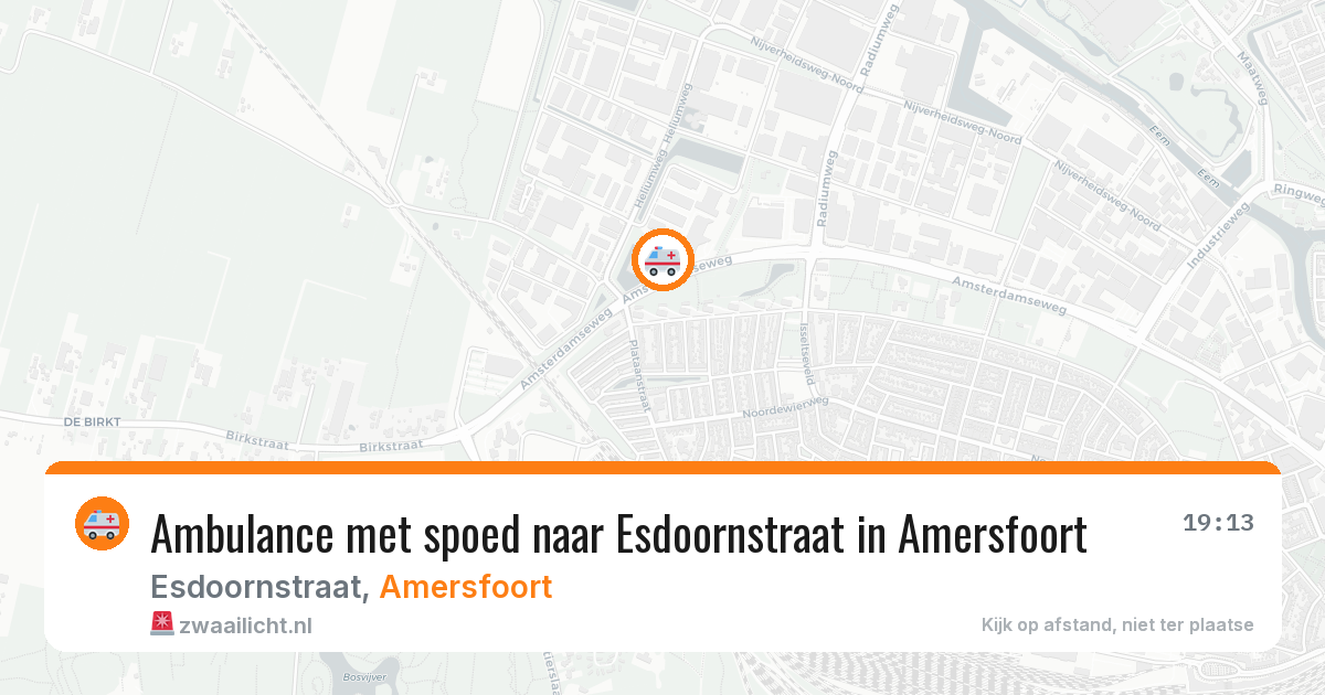 Ambulance met spoed naar Esdoornstraat in Amersfoort — 3 mei 2026