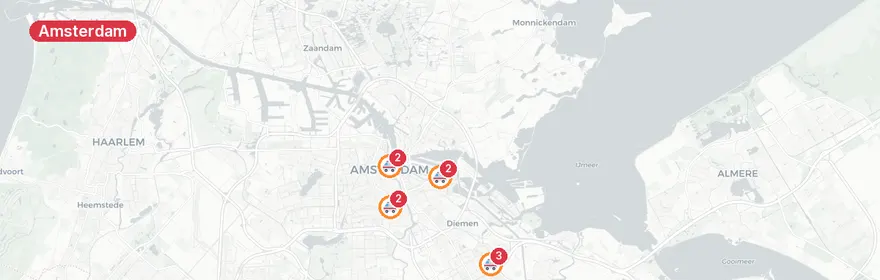 Kaart van Meerdere hulpverleningen in Amsterdam, reanimatie op Koor...