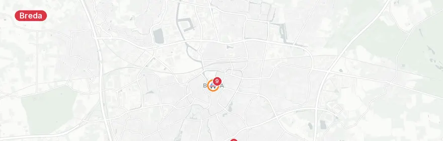 Kaart van Fiets en auto botsen op Ginnekenweg Breda