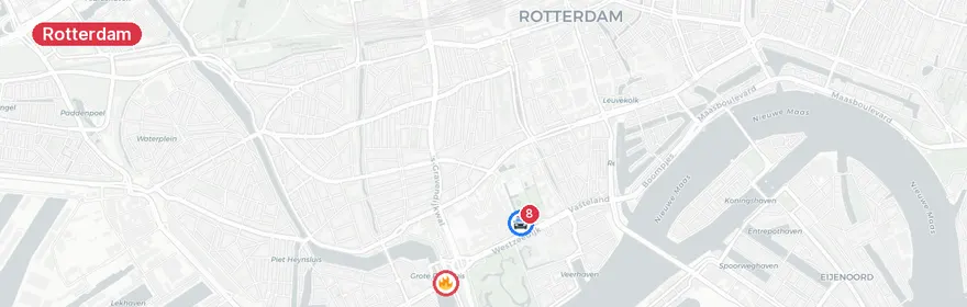 Kaart van Drie gewonden bij botsing auto tegen paal Westzeedijk