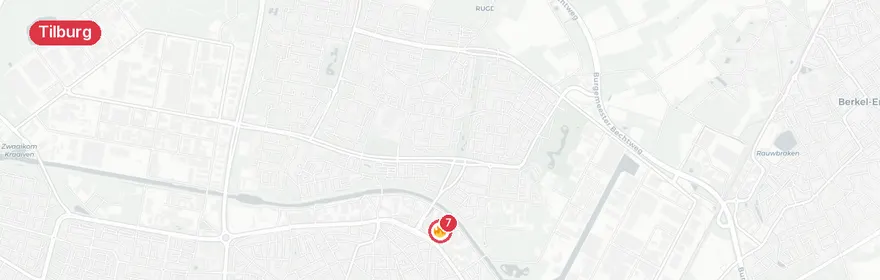 Kaart van Automobilist zwaargewond bij botsing tegen boom op Ringba...