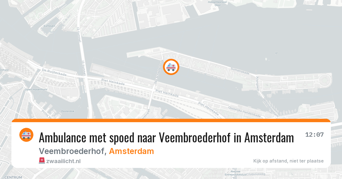 Ambulance met spoed naar Veembroederhof in Amsterdam — 8 mei 2026