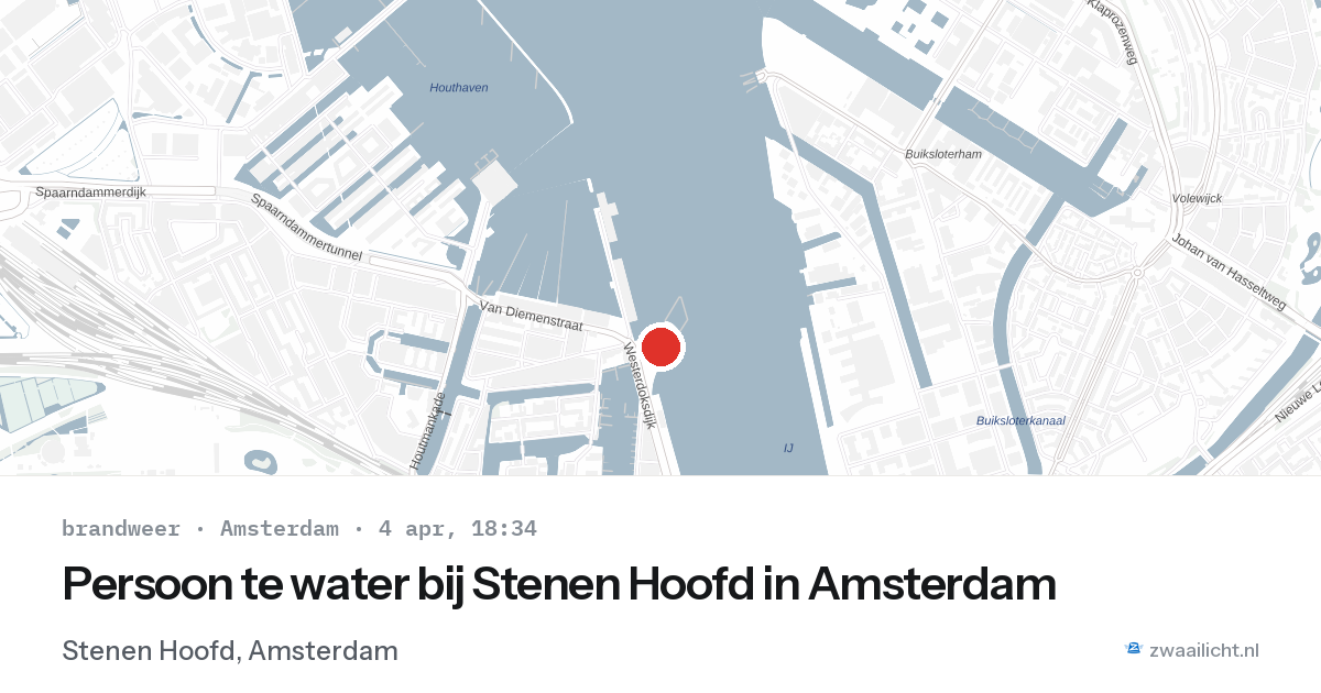Persoon te water bij Stenen Hoofd in Amsterdam — 4 apr 2026