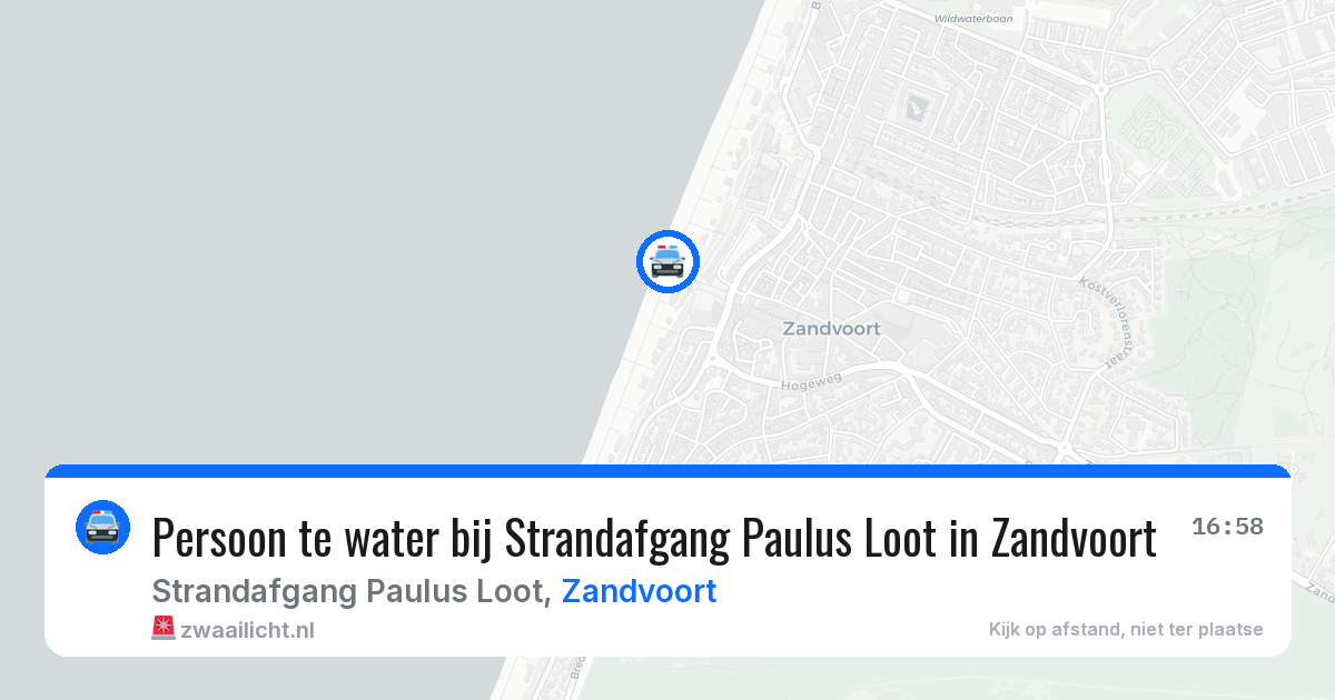 Persoon te water bij Strandafgang Paulus Loot in Zandvoort — 5 aug 2026