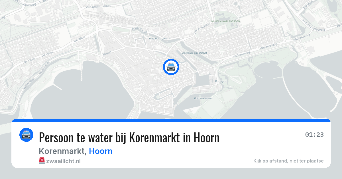 Persoon te water bij Korenmarkt in Hoorn — 15 mei 2026