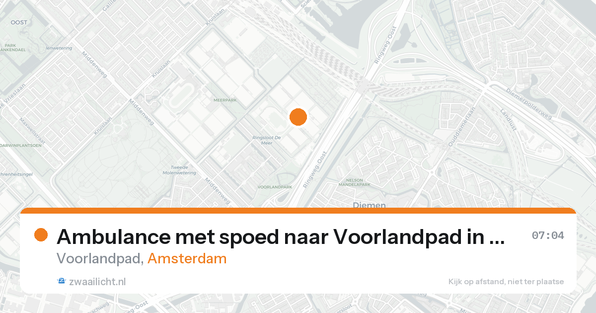 Ambulance met spoed naar Voorlandpad in Amsterdam — 15 aug 2026