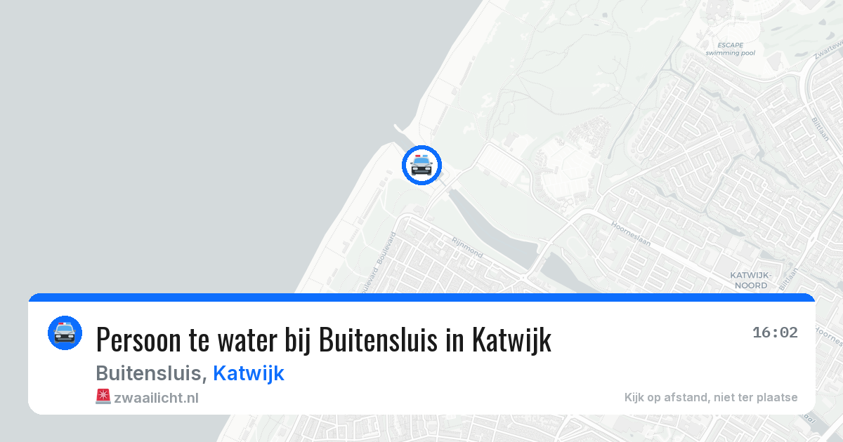Persoon te water bij Buitensluis in Katwijk — 9 aug 2026